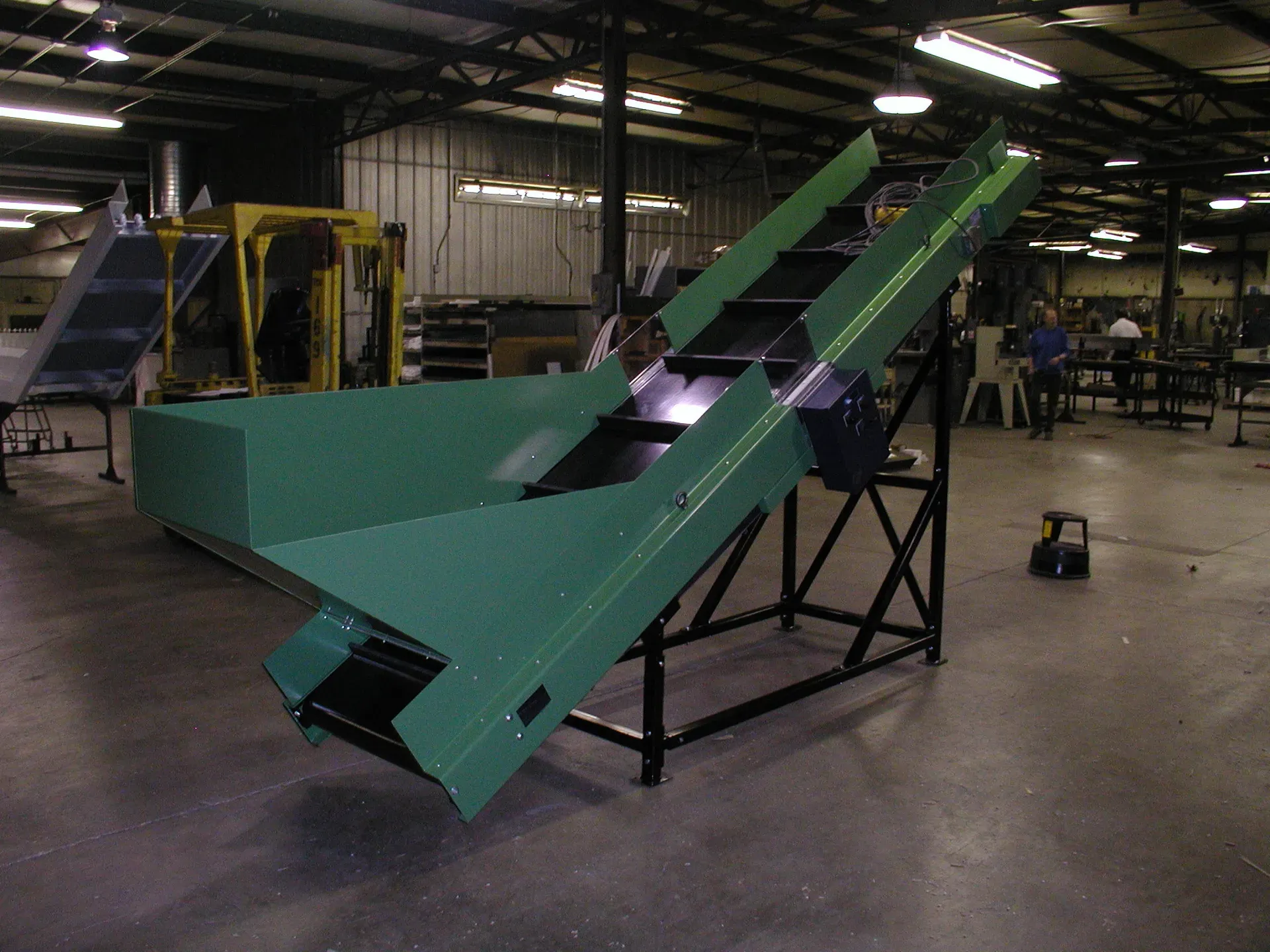 Green LaRos 710 incline with plate metal detector